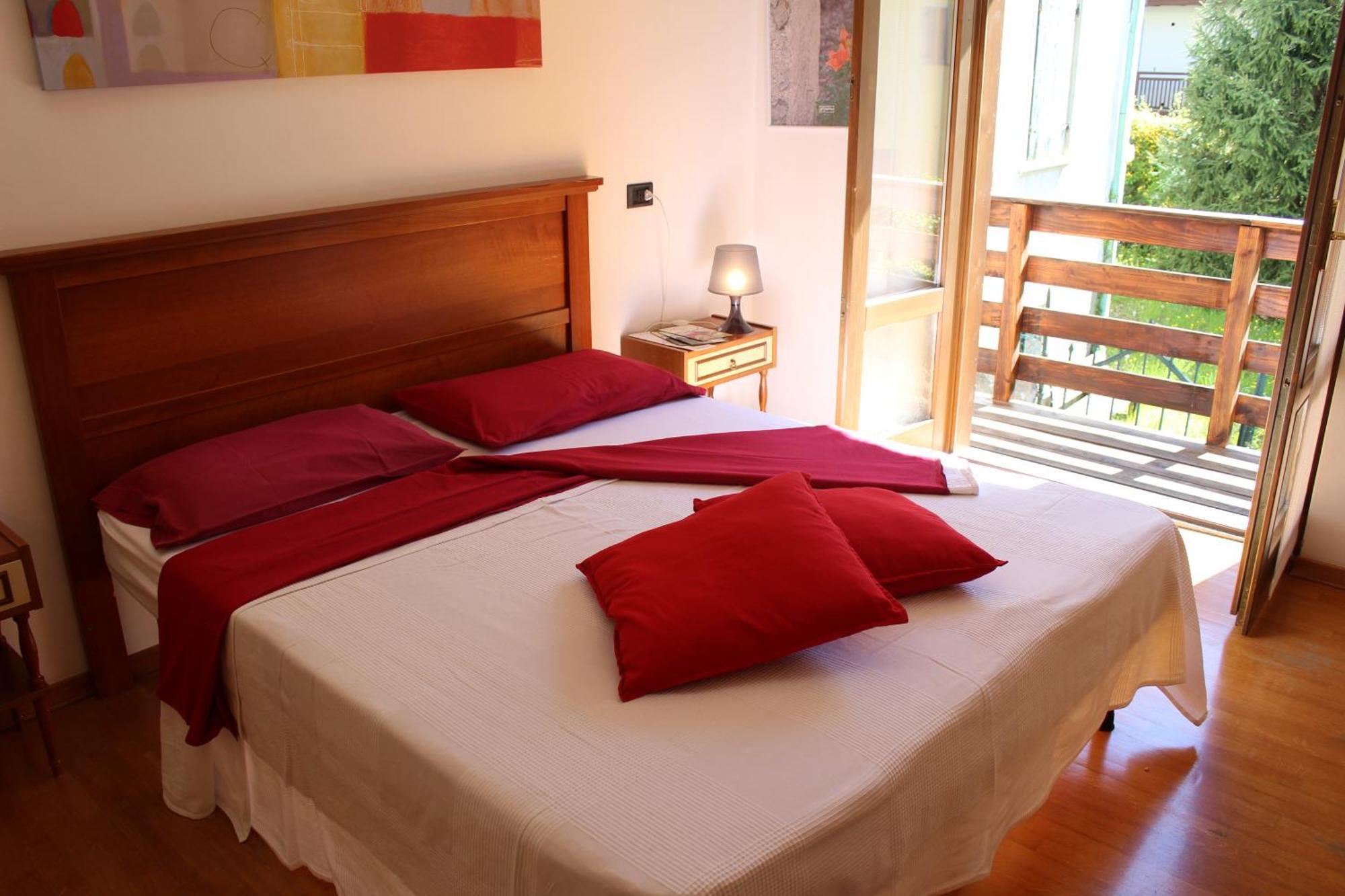 Residence Zecchini Tiarno di Sotto ภายนอก รูปภาพ