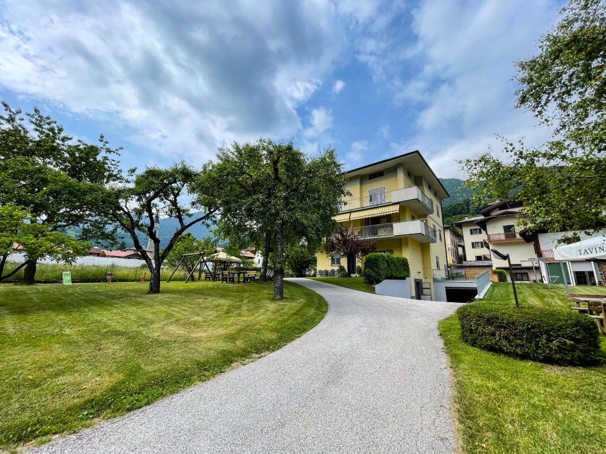Residence Zecchini Tiarno di Sotto ภายนอก รูปภาพ