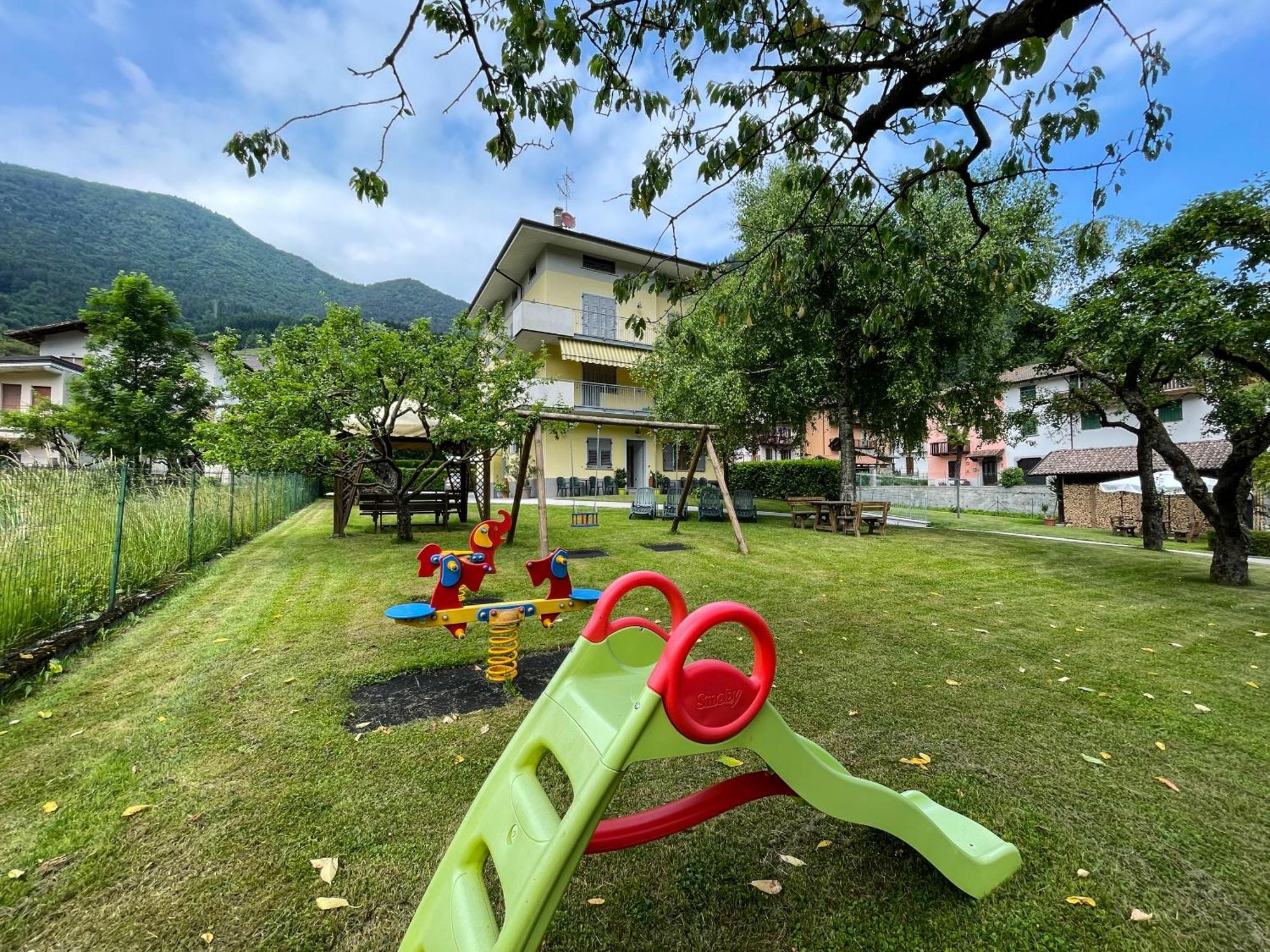 Residence Zecchini Tiarno di Sotto ภายนอก รูปภาพ
